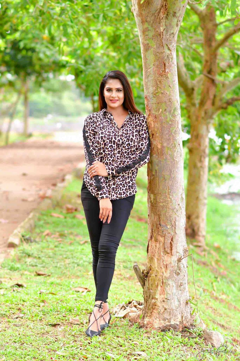 Maheshi Madushanka Black Pants