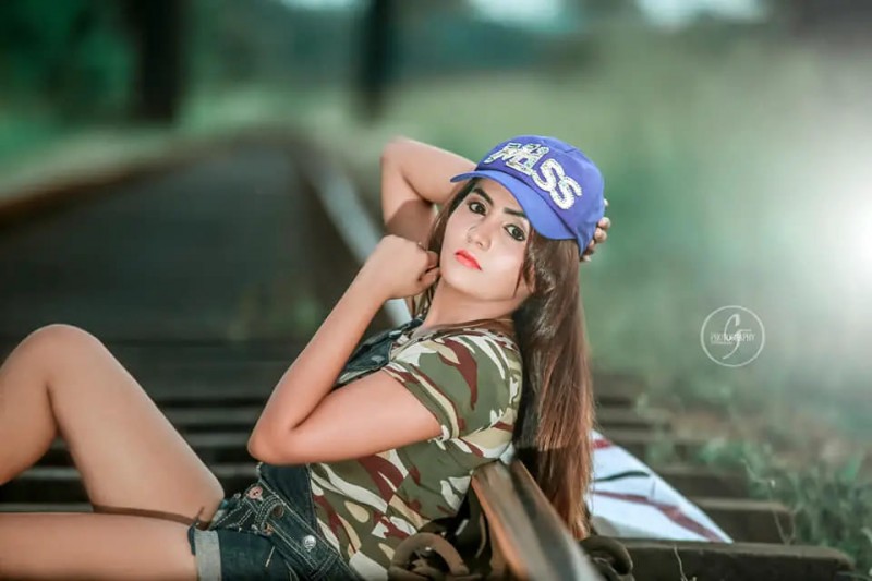 Sanshi Disanayaka Hot Clicks