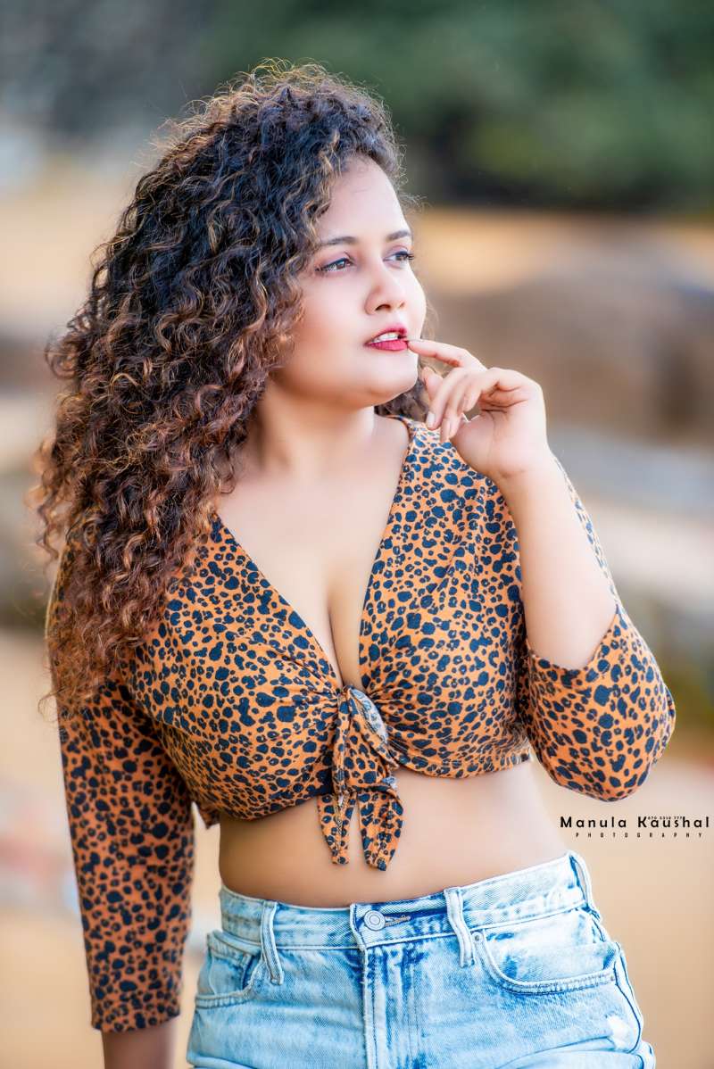 Iresha Hot Pant Shoot