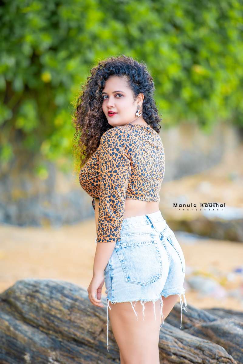 Iresha Hot Pant Shoot