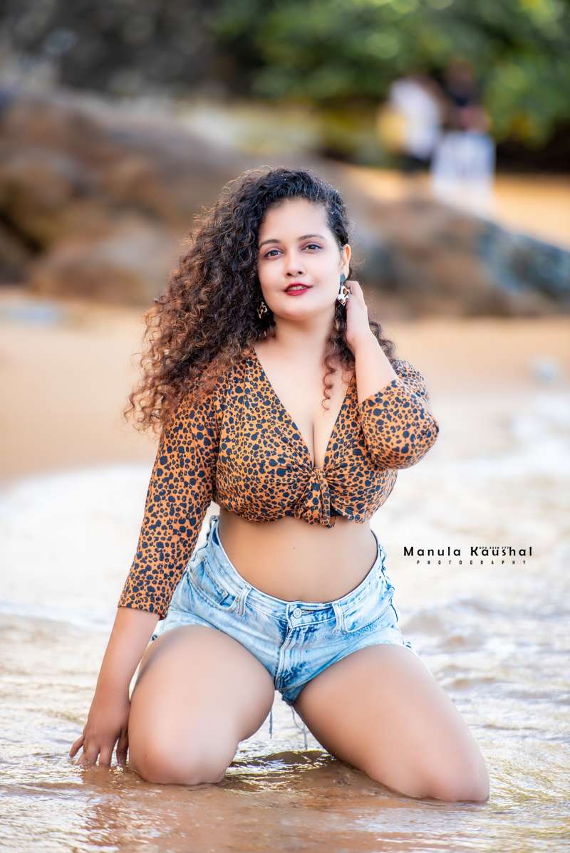 Iresha Hot Pant Shoot