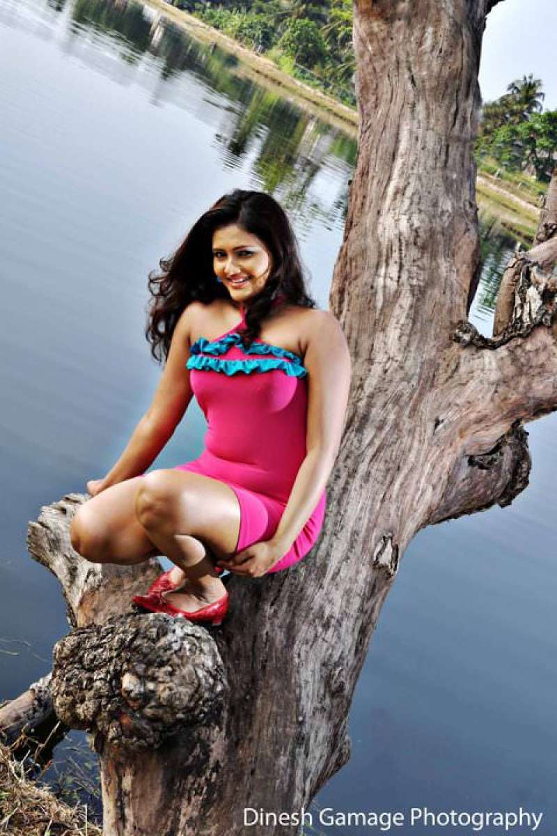 Ameesha Kavindi Hot Stills