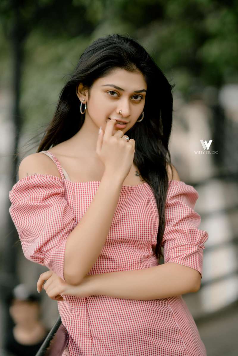 Pooja Vindy Pinky Clicks