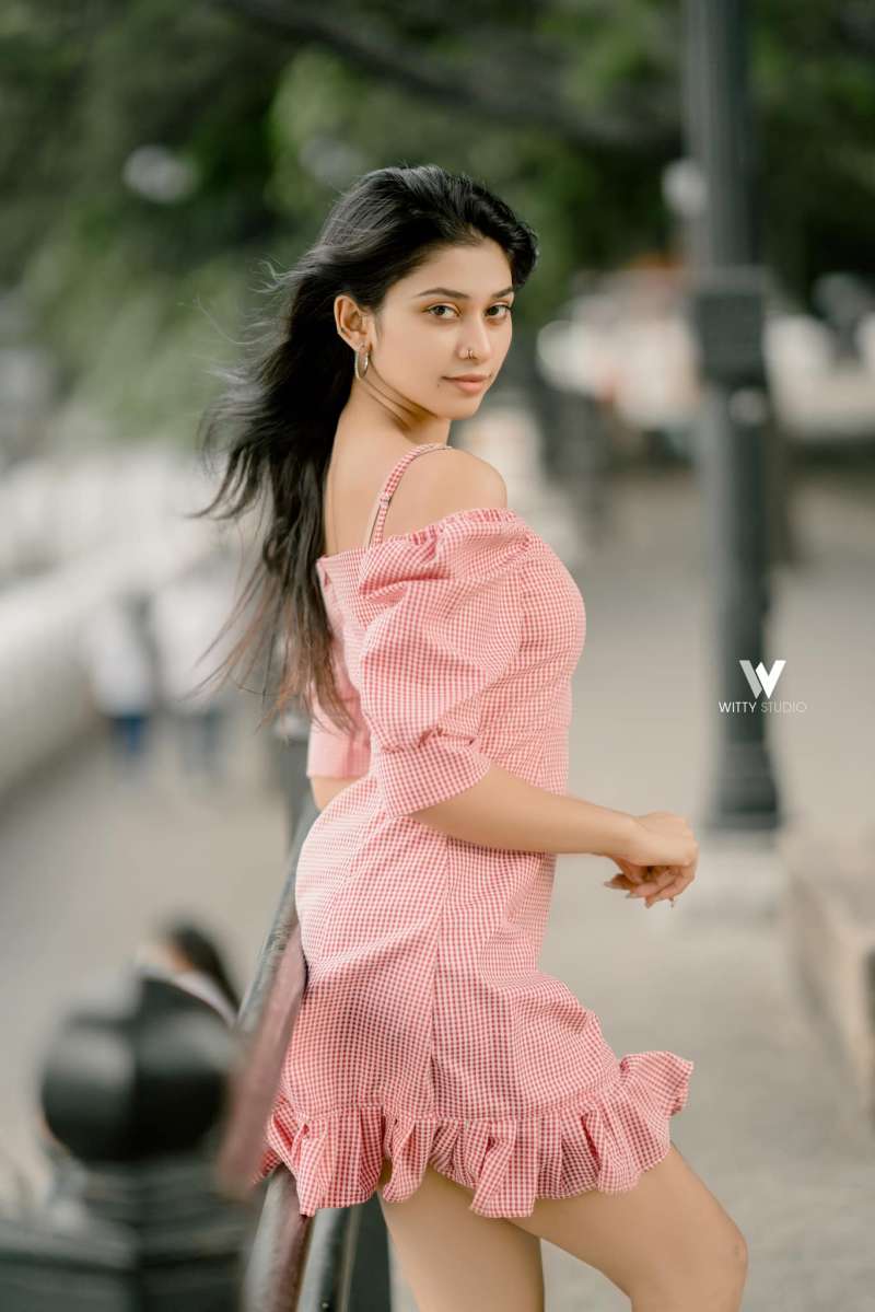 Pooja Vindy Pinky Clicks