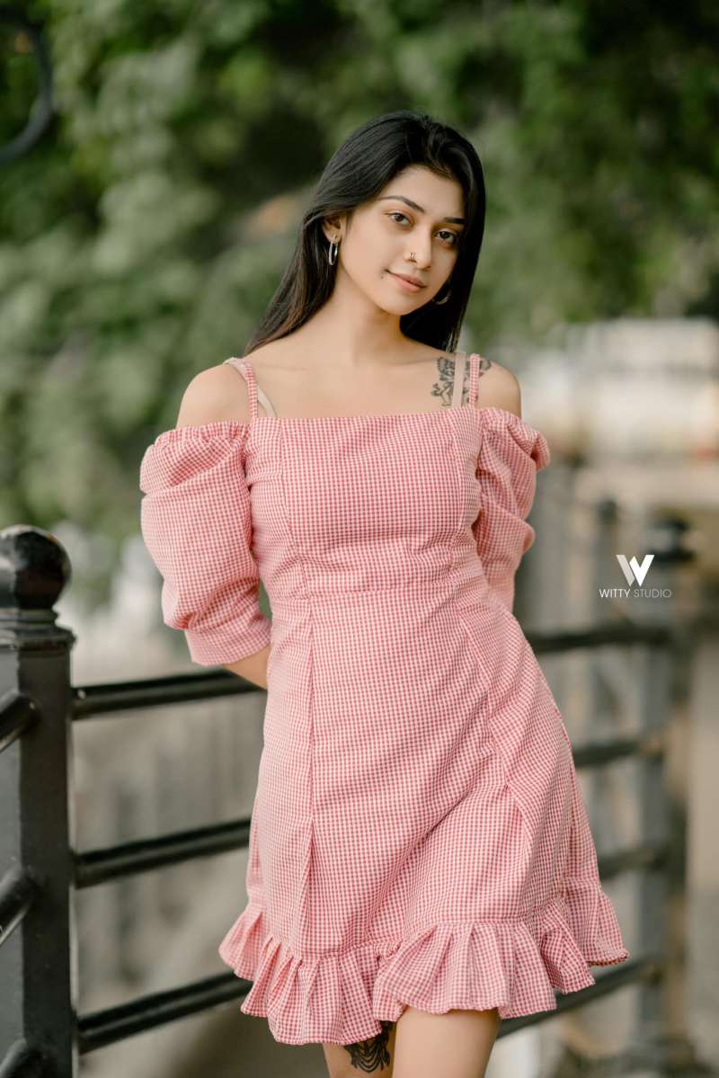 Pooja Vindy Pinky Clicks