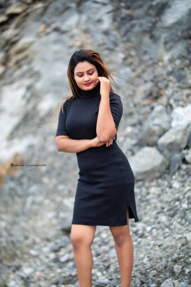 Tharushi Sanjana Black Clicks